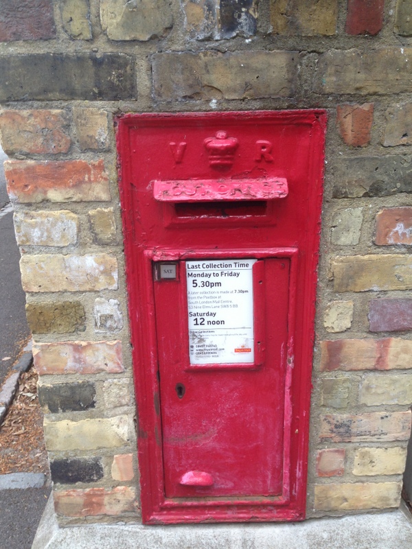 Пощенска кутия от времето на кралица Виктория