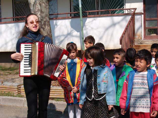 bulgaria gpsy orphans